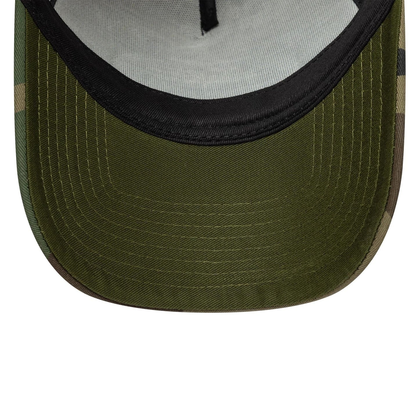 New Era Hellbeige New Era Oval Patch 9FORTY E-Frame Trucker Cap