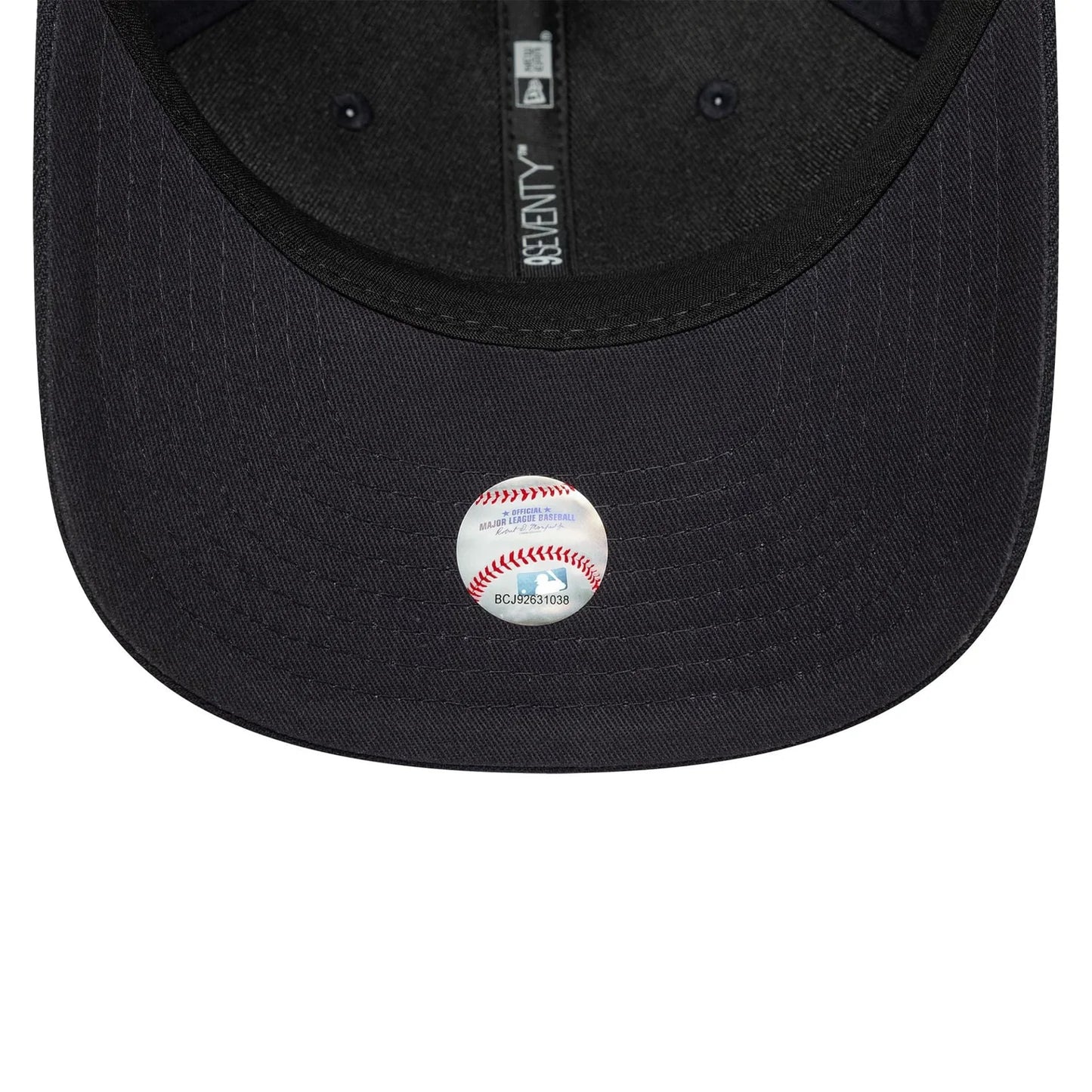 New Era Navy New York Yankees MLB Patch 9SEVENTY Stretch Snap Cap