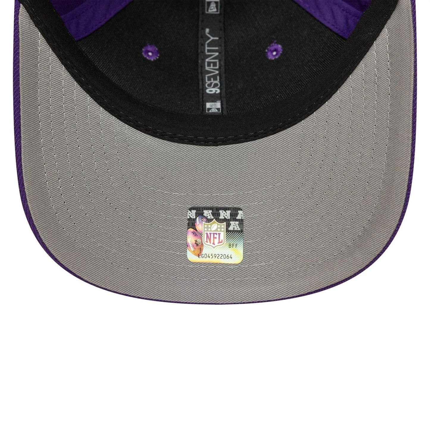 New Era Lila Minnesota Vikings NFL Patch 9SEVENTY Stretch Snap Cap