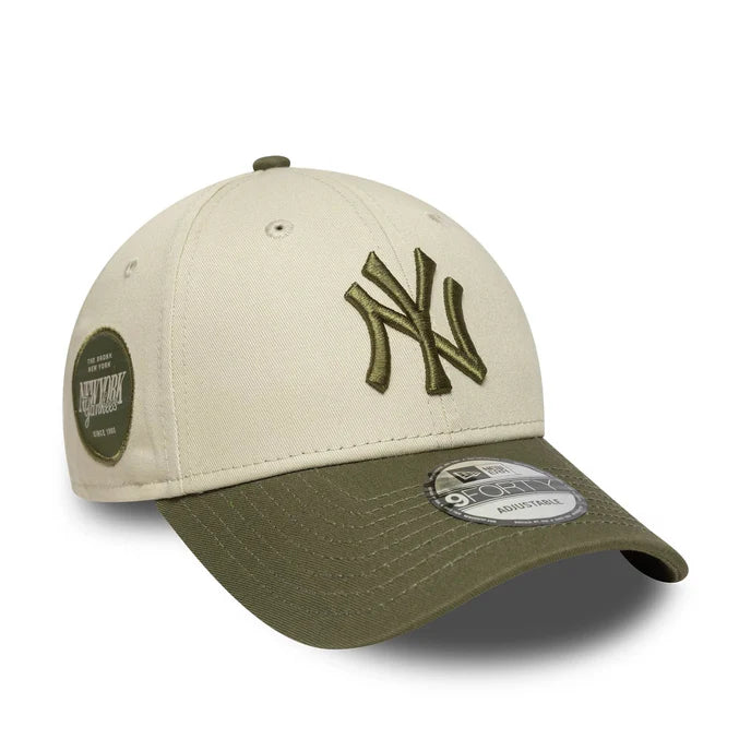New Era Hellbeige New York Yankees MLB Sidepatch 9FORTY Verstellbare Cap