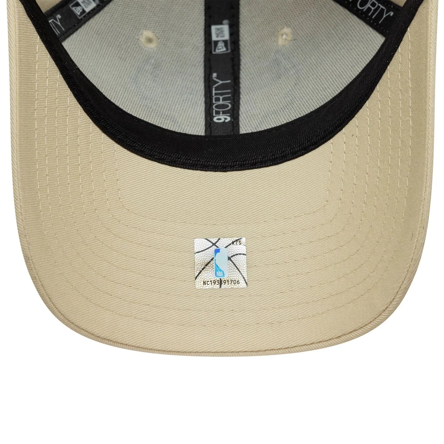 New Era Chicago Bulls NBA Team Outline 9FORTY Cap Beige