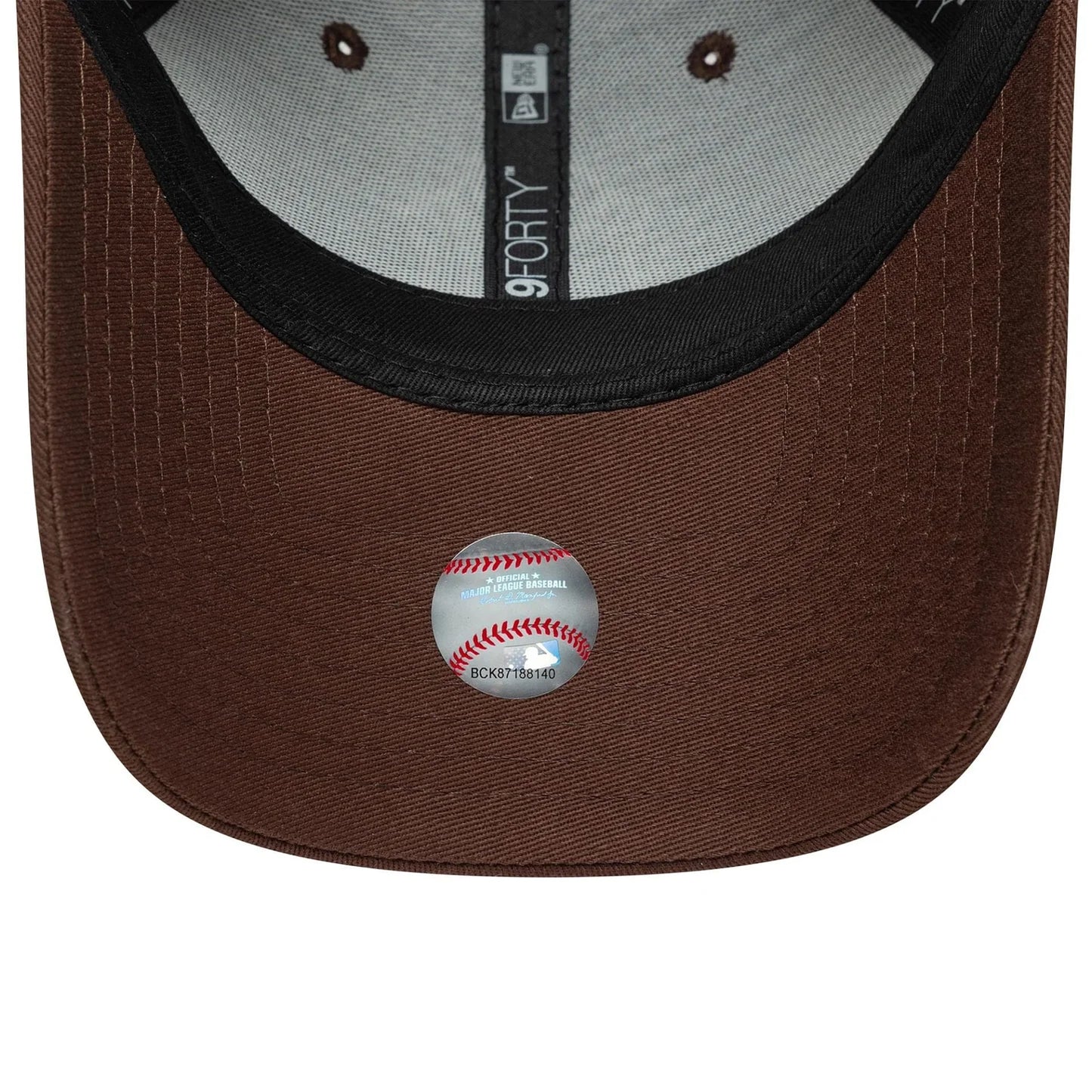 New Era New York Yankees MLB Team Outline 9FORTY Cap Braun