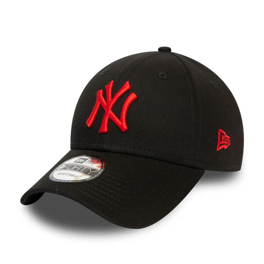 New Era New York Yankees League Essential 9FORTY Cap Black