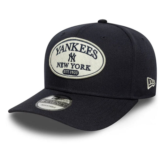 New Era Navy New York Yankees MLB Patch 9SEVENTY Stretch Snap Cap