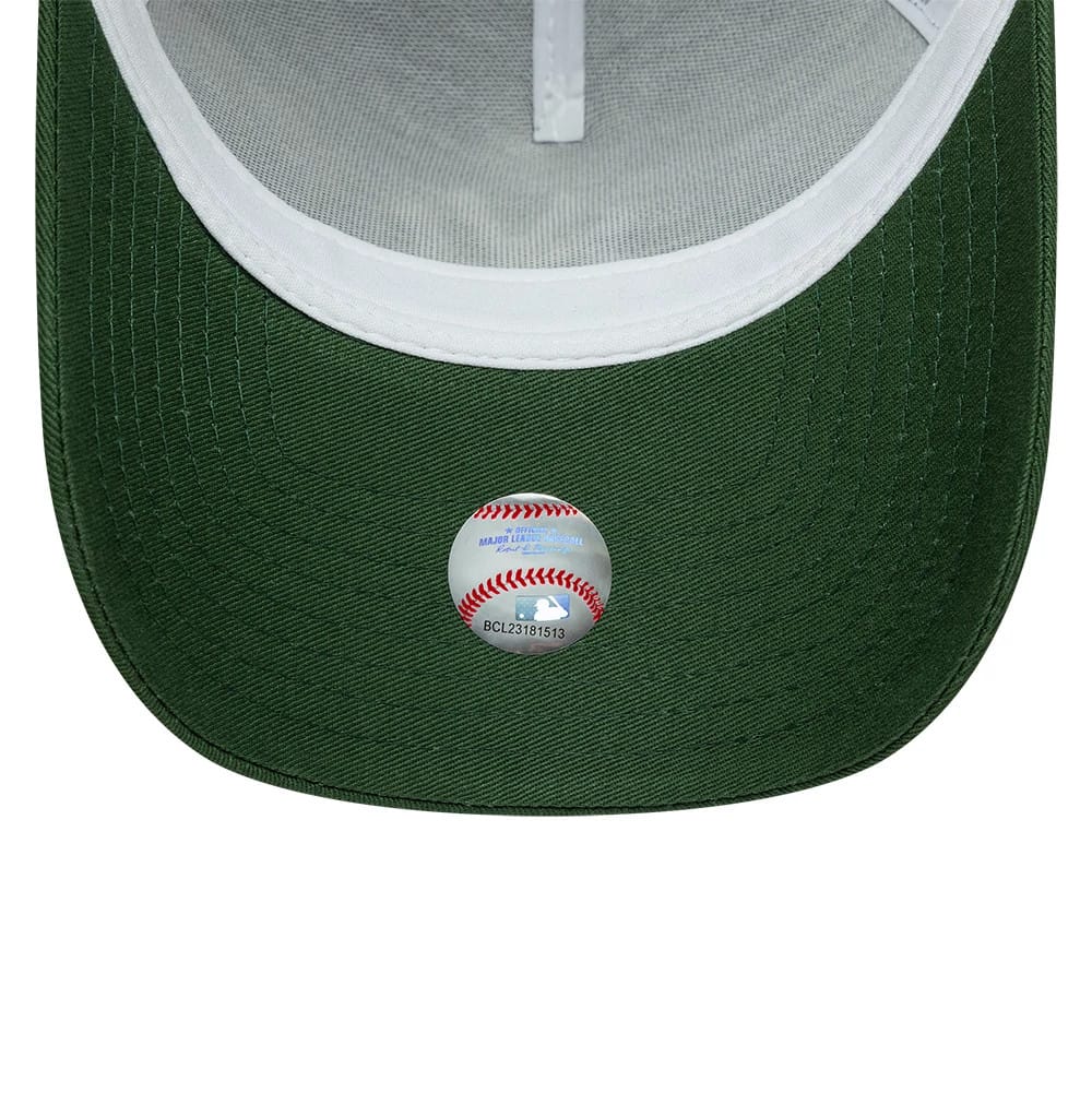 New Era MLB League Essential New York Yankees 9FORTY A-Frame Trucker Cap Green