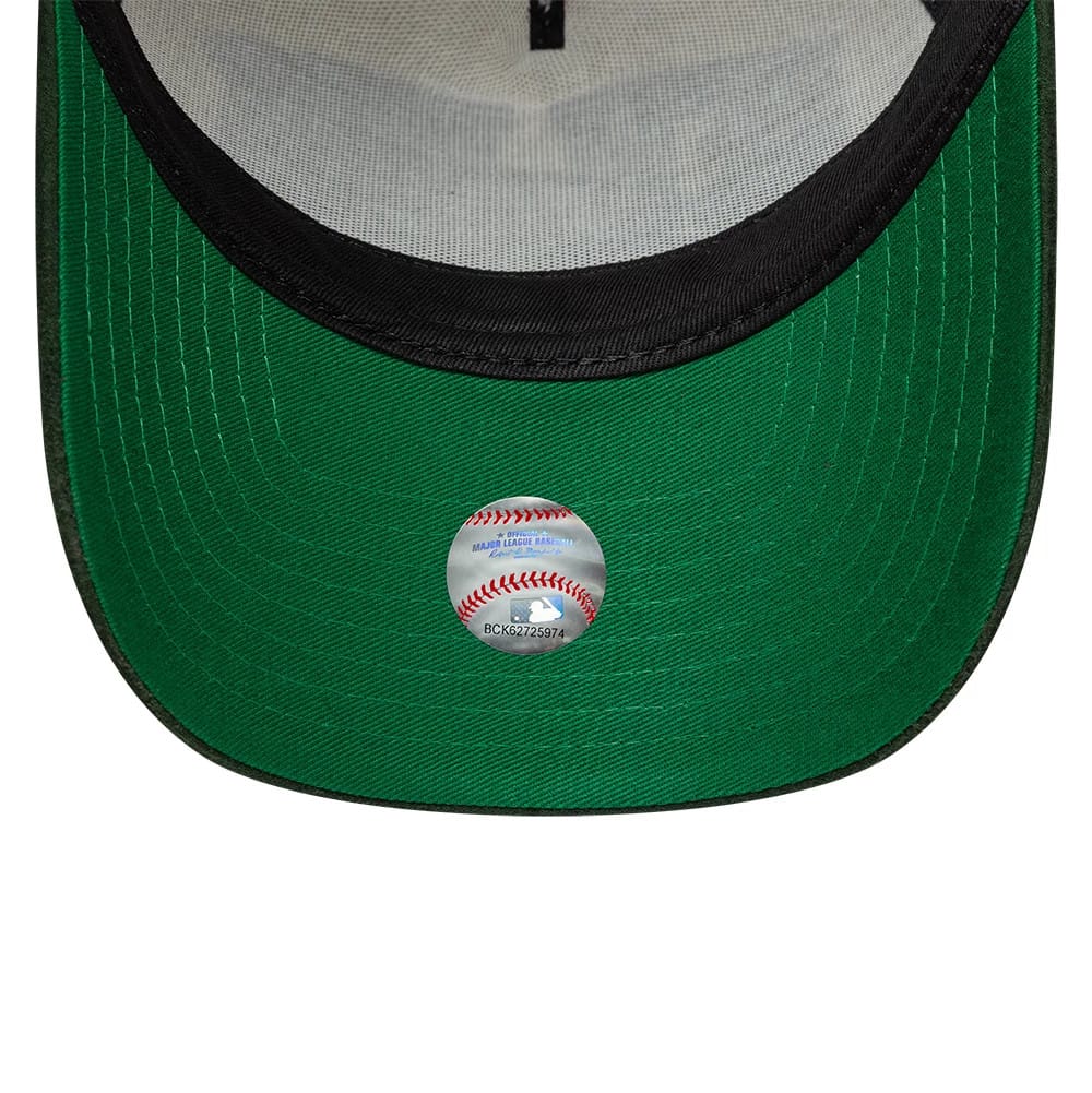 New Era New York Yankees MLB Suede Cream & Green 9FORTY E-Frame Adjustable Cap